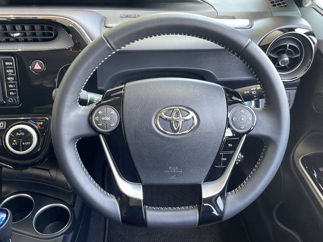 トヨタ アクア G 愛知県 2018(平30)年 2.7万km グレーメタリック 衝突被害軽減ブレーキ/純正7インチSD（ナビあり）/クルーズコントロール/ワンセグTV/CD/Bluetooth/バックカメラ/コーナーセンサー/LEDヘッドライト/オートマチックハイビーム/ステアリングスイッチ/スマートキー/プッシュスタート