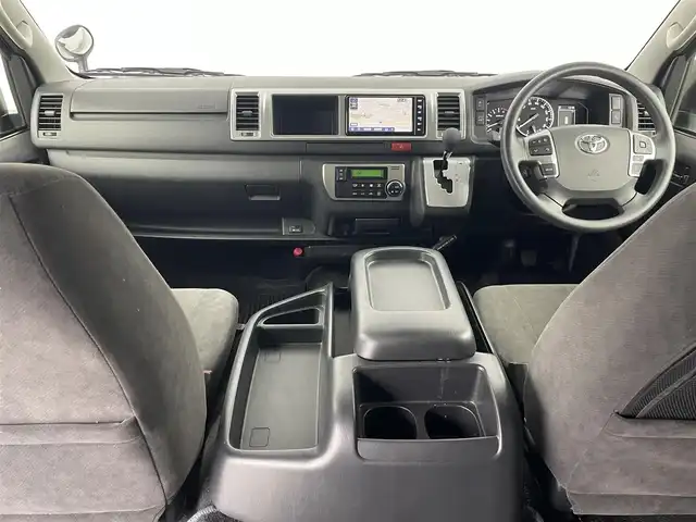 トヨタ ハイエース GL 埼玉県 2023(令5)年 2.4万km ホワイトパールクリスタルシャイン モデリスタエアロ/純正ナビ【NSZT-W68T】/デジタルインナーミラー/衝突被害軽減システム/レーンキープアシスト/横滑り防止装置/オートマチックハイビーム/前後コーナーセンサー/ＥＴＣ/バックカメラ/ドライブレコーダー/プッシュスタート/スマートキー