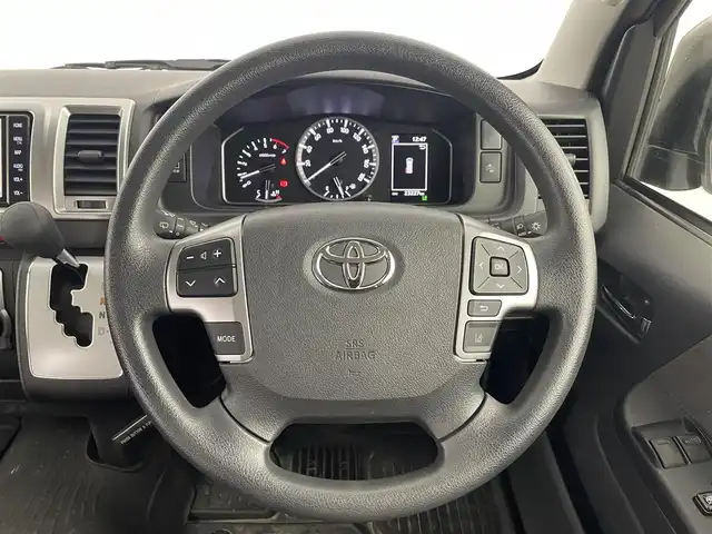 トヨタ ハイエース GL 埼玉県 2023(令5)年 2.4万km ホワイトパールクリスタルシャイン モデリスタエアロ/純正ナビ【NSZT-W68T】/デジタルインナーミラー/衝突被害軽減システム/レーンキープアシスト/横滑り防止装置/オートマチックハイビーム/前後コーナーセンサー/ＥＴＣ/バックカメラ/ドライブレコーダー/プッシュスタート/スマートキー