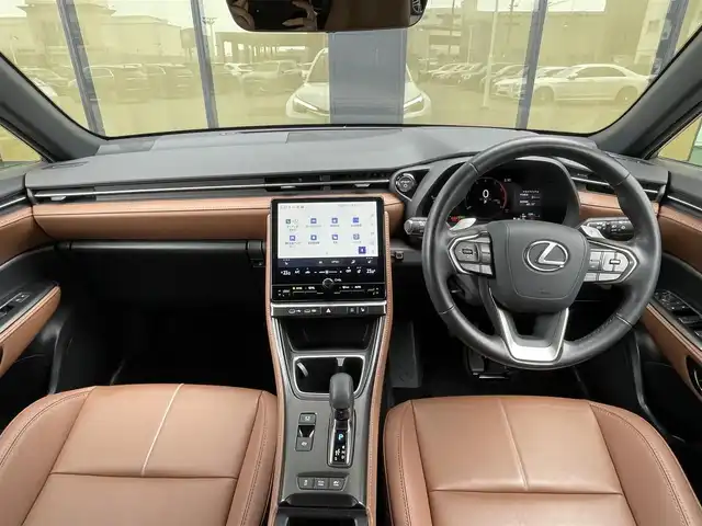 レクサス ＬＢＸ リラックス 石川県 2024(令6)年 1.2万km ソニッククォーツ 純正メモリナビ/（DTV・Bluetooth）/TVキャンセラー/オートパーク/衝突軽減/レーンキープアシスト/操舵支援/追従機能付きクルーズコントロール/クリアランスソナー/パーキングサポートブレーキ/BSM/パノラマビューモニター/ETC2.0ビルドイン/ドライブレコーダー/革ステアリング/パドルシフト/ステアリングヒーター/茶革シート/D席シートメモリー/D席パワーシート/前席シートヒーター/パワーバックドア/自動防眩ミラー/フロアマット/LEDヘッドライト/フォグランプ/ウィンカーミラー/電格ミラー/オートハイビーム