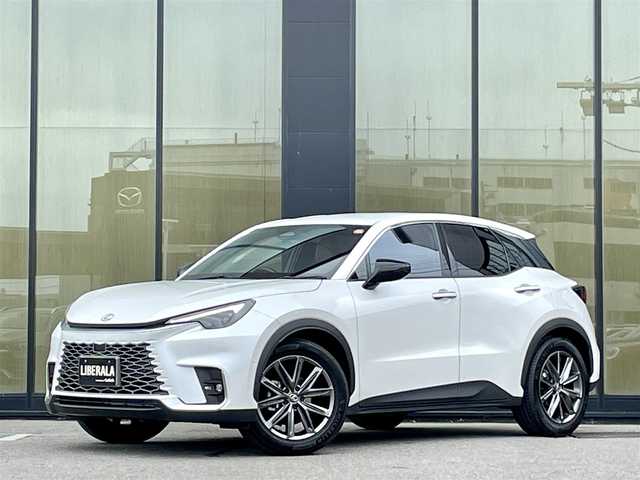 レクサス ＬＢＸ リラックス 石川県 2024(令6)年 1.2万km ソニッククォーツ 純正メモリナビ/（DTV・Bluetooth）/TVキャンセラー/オートパーク/衝突軽減/レーンキープアシスト/操舵支援/追従機能付きクルーズコントロール/クリアランスソナー/パーキングサポートブレーキ/BSM/パノラマビューモニター/ETC2.0ビルドイン/ドライブレコーダー/革ステアリング/パドルシフト/ステアリングヒーター/茶革シート/D席シートメモリー/D席パワーシート/前席シートヒーター/パワーバックドア/自動防眩ミラー/フロアマット/LEDヘッドライト/フォグランプ/ウィンカーミラー/電格ミラー/オートハイビーム