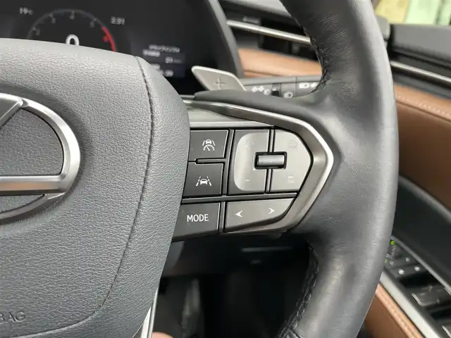 レクサス ＬＢＸ リラックス 石川県 2024(令6)年 1.2万km ソニッククォーツ 純正メモリナビ/（DTV・Bluetooth）/TVキャンセラー/オートパーク/衝突軽減/レーンキープアシスト/操舵支援/追従機能付きクルーズコントロール/クリアランスソナー/パーキングサポートブレーキ/BSM/パノラマビューモニター/ETC2.0ビルドイン/ドライブレコーダー/革ステアリング/パドルシフト/ステアリングヒーター/茶革シート/D席シートメモリー/D席パワーシート/前席シートヒーター/パワーバックドア/自動防眩ミラー/フロアマット/LEDヘッドライト/フォグランプ/ウィンカーミラー/電格ミラー/オートハイビーム