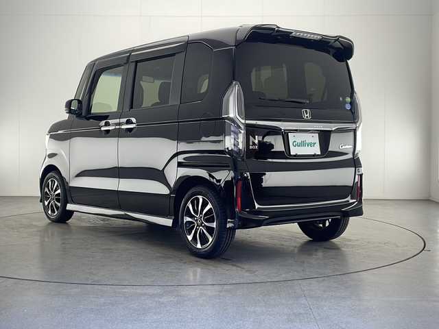 ホンダ Ｎ ＢＯＸ 2トン カスタム G L ホンダセンシング 宮崎県 2018(平30)年 6.6万km クリスタルブラックパール 禁煙車/ホンダセンシング/社外ナビTV/（AVN137M/CD/FMAM/ワンセグTV)/社外バックカメラ/純正LEDオートライト/純正LEDフォグ/純正14インチアルミ/純正エアロ/純正ルーフエンドスポイラー/純正フロアマット/左側電動スライドドア/アダプティブクルーズコントロール/レーンディパーチャーアラート/クリアランスソナー/ウインカードアミラー/オートエアコン（プラズマクラスター）/スマートキー/プッシュエンジンスタート/スマートキー/新車時保証書/取扱い説明書