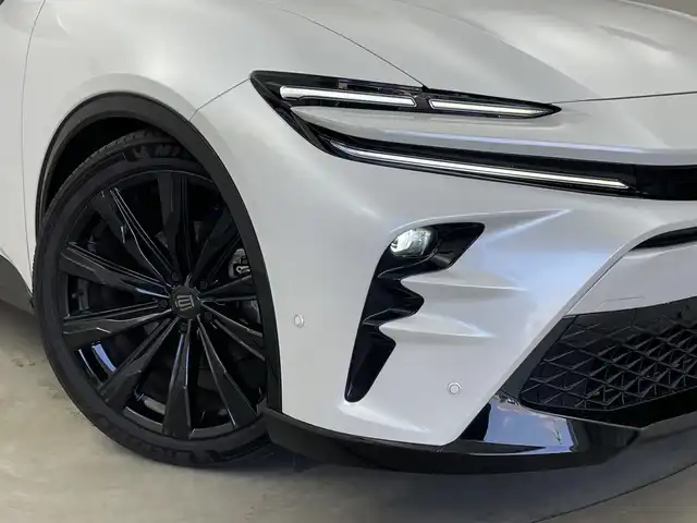 トヨタ クラウン スポーツ Z 新潟県 2024(令6)年 3.4万km パール 純正12.3インチメーカーオプションナビ/ブラインドスポットモニター(BSM)/デジタルインナーミラー/革シート/前席両側パワーシート/前席両側ベンチレーション/ETC2.0/パワーバックドア/全方位カメラ/RS-R　ダウンサス(純正サス積載あり)/LEDライト/法人ワンオーナー/レーザークルーズコントロール/衝突軽減ブレーキ/前後ドライブレコーダー/Miracast/フルセグ