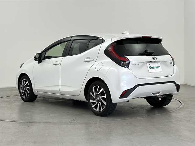 トヨタ アクア Z 群馬県 2022(令4)年 1.3万km プラチナホワイトパールマイカ 純正10.5型ディスプレイオーディオ　全周囲カメラ　衝突被害軽減ブレーキ　アダプティブクルーズコントロール　パワーシート　シートヒーター　ステアリングヒーター　ETC2.0 スマートキー　禁煙車