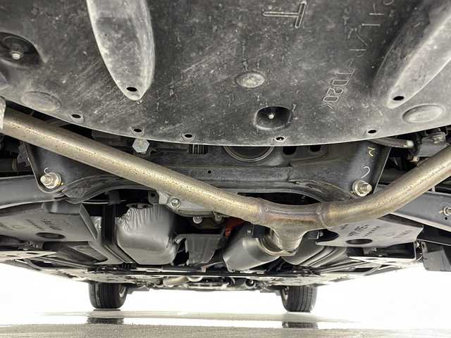 トヨタ クラウン ハイブリッド ロイヤルサルーンG 福岡県 2013(平25)年 5.1万km ブラック ・純正ナビ/・CD/DVD/・BT/・Bカメラ/・メモリーパワーシート/・ETC/・オートライト/・オートマチックハイビーム/・HIDヘッドライト/・クルコン/・ステアリングスイッチ/・スマートキー/・革巻きステアリング/・オートドアミラー/・純正フロアマット