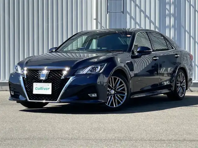 トヨタ クラウン ハイブリッド アスリートG 愛媛県 2016(平28)年 5.3万km ダークブルーマイカメタリック 【ジャパンカラーセレクションパッケージ:群青】/メーカーナビ・フルセグＴＶ　/サンルーフ　/茶レザーシート　/エアシート/シートヒーター/レーダークルーズコントロール/クリアランスソナー/ブラインドスポットモニター/ハンドルヒーター　/バックカメラ　/パワーシート（運転席メモリー付）/ドライブレコーダー　/純正ＥＴＣ２．０　/ＬＥＤオートライト　/ＢＳＭ/スマートキー2本/カードキー/保証書オットマン