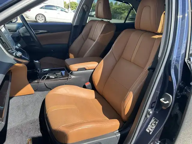 トヨタ クラウン ハイブリッド アスリートG 愛媛県 2016(平28)年 5.3万km ダークブルーマイカメタリック 【ジャパンカラーセレクションパッケージ:群青】/メーカーナビ・フルセグＴＶ　/サンルーフ　/茶レザーシート　/エアシート/シートヒーター/レーダークルーズコントロール/クリアランスソナー/ブラインドスポットモニター/ハンドルヒーター　/バックカメラ　/パワーシート（運転席メモリー付）/ドライブレコーダー　/純正ＥＴＣ２．０　/ＬＥＤオートライト　/ＢＳＭ/スマートキー2本/カードキー/保証書オットマン