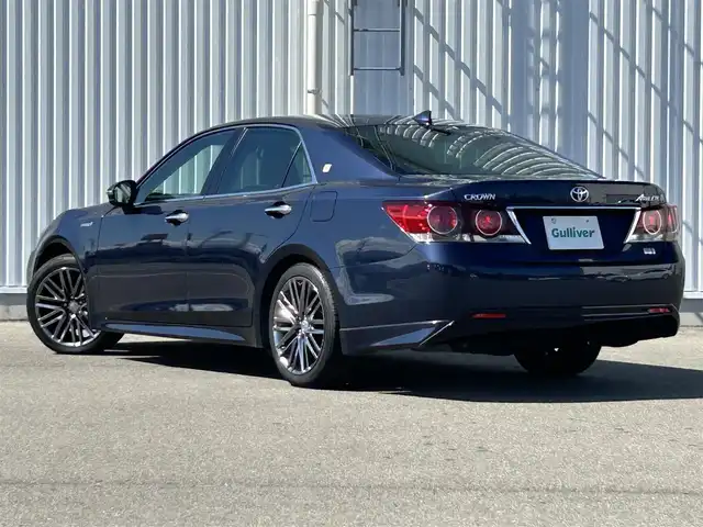 トヨタ クラウン ハイブリッド アスリートG 愛媛県 2016(平28)年 5.3万km ダークブルーマイカメタリック 【ジャパンカラーセレクションパッケージ:群青】/メーカーナビ・フルセグＴＶ　/サンルーフ　/茶レザーシート　/エアシート/シートヒーター/レーダークルーズコントロール/クリアランスソナー/ブラインドスポットモニター/ハンドルヒーター　/バックカメラ　/パワーシート（運転席メモリー付）/ドライブレコーダー　/純正ＥＴＣ２．０　/ＬＥＤオートライト　/ＢＳＭ/スマートキー2本/カードキー/保証書オットマン