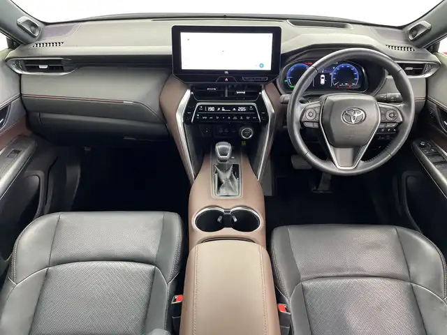 トヨタ ハリアー ハイブリッド Z レザーパッケージ 鹿児島県 2023(令5)年 3万km パール 純正12.3型ナビ /・Bluetooth/・フルセグTV/・AM/・FM/AppleCarPlay/AndroidAuto/フロント・サイド・バックカメラ/ETC2.0 /JBLサウンドシステム /デジタルインナーミラー型ドラレコ /ステアリングヒーター/ワイヤレス充電/前席ベンチレーション＆シートヒーター/電子パーキングブレーキ/オートホールド/前席パワーシート/シートメモリー/ブラインドスポットモニター/純正AW/純正LEDヘッドライト/純正フロアマット