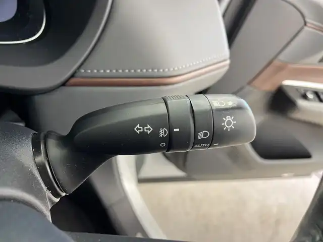 トヨタ ハリアー ハイブリッド Z レザーパッケージ 鹿児島県 2023(令5)年 3万km パール 純正12.3型ナビ /・Bluetooth/・フルセグTV/・AM/・FM/AppleCarPlay/AndroidAuto/フロント・サイド・バックカメラ/ETC2.0 /JBLサウンドシステム /デジタルインナーミラー型ドラレコ /ステアリングヒーター/ワイヤレス充電/前席ベンチレーション＆シートヒーター/電子パーキングブレーキ/オートホールド/前席パワーシート/シートメモリー/ブラインドスポットモニター/純正AW/純正LEDヘッドライト/純正フロアマット