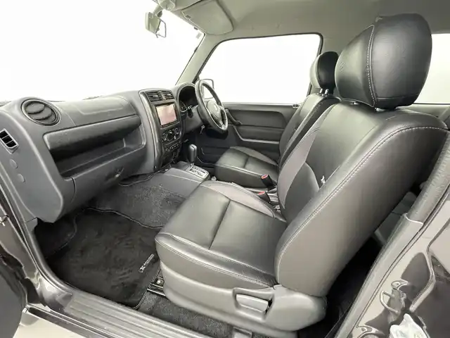 スズキ ジムニー クロスアドベンチャー XC 熊本県 2011(平23)年 10.7万km クエーサーグレーメタリック 禁煙車　/社外ナビ　/ＥＴＣ　/運転席シートヒーター　/電動格納ミラー　/純正フロアマット　/純正１６インチＡＷ　/ＬＥＤヘッドライト