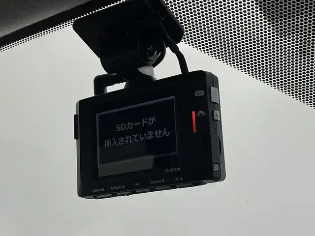 トヨタ シエンタ Z 鹿児島県 2022(令4)年 4.2万km ホワイトパールクリスタルシャイン ワンオーナー/禁煙車/純正ナビ/・Bluetooth/・フルセグ/・FM/・AM/Apple Car Play/全方位カメラ/前後ドラレコ/ビルドインETC/両側パワスラ/トヨタセーフティセンス/前後ドラレコ/前後コーナーセンサー/前席シートヒーター/LEDヘッドライト/純正AW/MTモードAT/オートマチックハイビーム/追従型クルーズコントロール/LEDヘッドライト