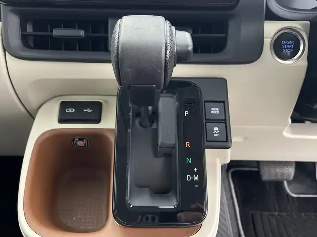 トヨタ シエンタ Z 鹿児島県 2022(令4)年 4.2万km ホワイトパールクリスタルシャイン ワンオーナー/禁煙車/純正ナビ/・Bluetooth/・フルセグ/・FM/・AM/Apple Car Play/全方位カメラ/前後ドラレコ/ビルドインETC/両側パワスラ/トヨタセーフティセンス/前後ドラレコ/前後コーナーセンサー/前席シートヒーター/LEDヘッドライト/純正AW/MTモードAT/オートマチックハイビーム/追従型クルーズコントロール/LEDヘッドライト