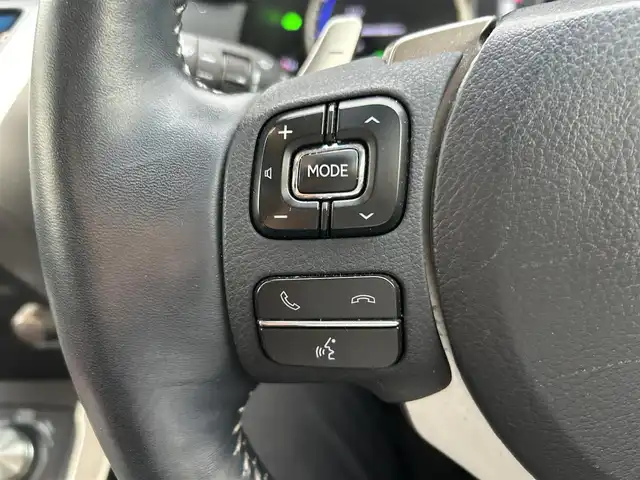 レクサス ＮＸ 300h バージョンL 岡山県 2018(平30)年 7.2万km ソニッククォーツ 登録時走行距離71745km/純正10.3インチナビ/フルセグTV/(AM.FM.TV.CD.DVD.BT)/パノラミックビューモニター/バックカメラ/レーダークルーズコントロール/レーンキープアシスト/AFS/衝突軽減ブレーキ/ETC2.0/全席シートヒーター/エアシート/電動リアゲート/クリアランスソナー/100V充電/MTモード付AT/オートライト/オートマチックハイビーム/フルフラットシート/純正フロアマット/１８インチ純正AW