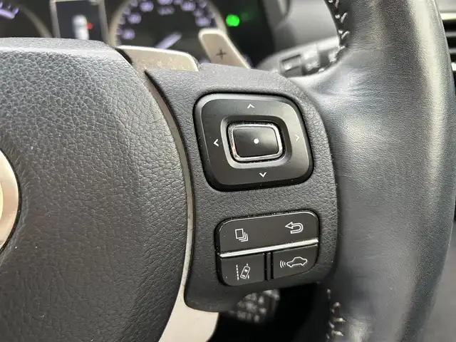 レクサス ＮＸ 300h バージョンL 岡山県 2018(平30)年 7.2万km ソニッククォーツ 登録時走行距離71745km/純正10.3インチナビ/フルセグTV/(AM.FM.TV.CD.DVD.BT)/パノラミックビューモニター/バックカメラ/レーダークルーズコントロール/レーンキープアシスト/AFS/衝突軽減ブレーキ/ETC2.0/全席シートヒーター/エアシート/電動リアゲート/クリアランスソナー/100V充電/MTモード付AT/オートライト/オートマチックハイビーム/フルフラットシート/純正フロアマット/１８インチ純正AW