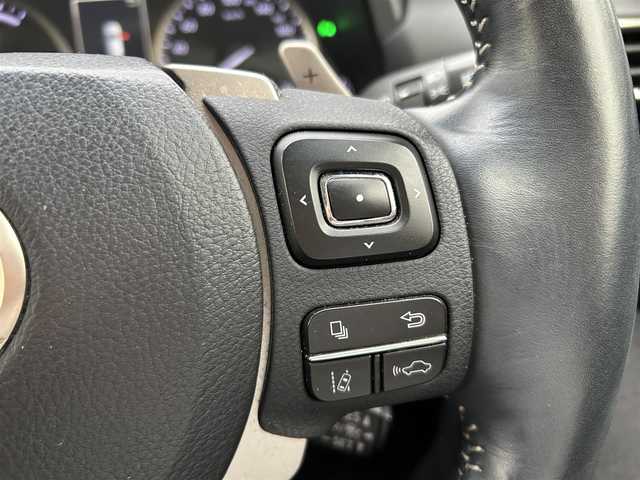 レクサス ＮＸ 300h バージョンL 岡山県 2018(平30)年 7.2万km ソニッククォーツ 禁煙車/登録時走行距離71745km/純正10.3インチナビ/フルセグTV/(AM.FM.TV.CD.DVD.BT)/パノラミックビューモニター/バックカメラ/レーダークルーズコントロール/レーンキープアシスト/BSM/AFS/衝突軽減ブレーキ/ETC2.0/全席シートヒーター/ステアリングヒーター/エアシート/電動リアゲート/クリアランスソナー/100V充電/MTモード付AT/オートライト/オートマチックハイビーム/フルフラットシート/純正フロアマット/１８インチ純正AW