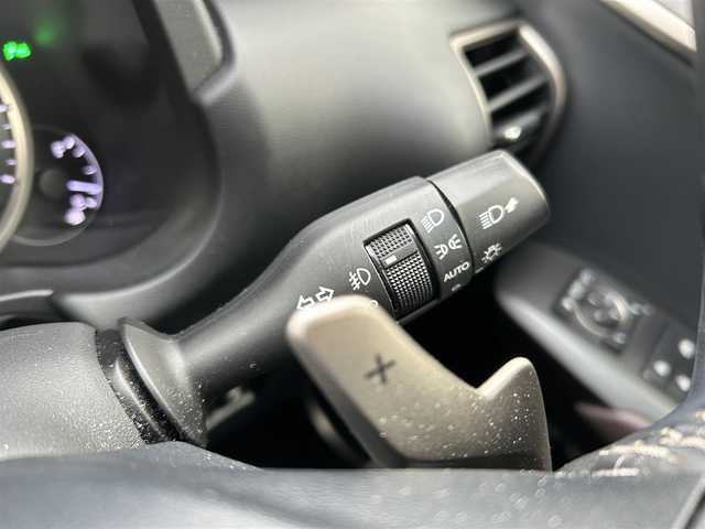 レクサス ＮＸ 300h バージョンL 岡山県 2018(平30)年 7.2万km ソニッククォーツ 禁煙車/登録時走行距離71745km/純正10.3インチナビ/フルセグTV/(AM.FM.TV.CD.DVD.BT)/パノラミックビューモニター/バックカメラ/レーダークルーズコントロール/レーンキープアシスト/BSM/AFS/衝突軽減ブレーキ/ETC2.0/全席シートヒーター/ステアリングヒーター/エアシート/電動リアゲート/クリアランスソナー/100V充電/MTモード付AT/オートライト/オートマチックハイビーム/フルフラットシート/純正フロアマット/１８インチ純正AW