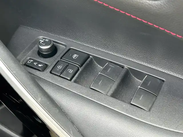 トヨタ カローラ スポーツ ハイブリッドG Z 佐賀県 2018(平30)年 4.8万km ホワイトパールクリスタルシャイン トヨタセーフティセンス/・プリクラッシュセーフティ/・レーンディパーチャーアラート/・レーダークルーズコントロール/ブラインドスポットモニター/純正ドライブレコーダー/前後コーナーセンサー/純正9インチナビ/NSZT-Y66T/・フルセグTV/BT/CD/DVD/バックカメラ/レーダー探知機/A330/LEDヘッドライト/フォグランプ/オートマチックハイビーム/純正18インチAW/ETC/取扱説明書/保証書/整備点検記録簿