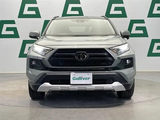 トヨタ ＲＡＶ４ アドベンチャー 鹿児島県 2023(令5)年 0.7万km アーバンカーキ ワンオーナー　/禁煙車　/純正ディスプレイオーディオ/フルセグTV　/トヨタセーフティセンス　/追従型クルーズコントロール　/バックカメラ　/前後コーナーセンサー/運転席メモリー付きパワーシート/前席シートヒーター　/前席ベンチレーション　/前後コーナーセンサー　/ＬＥＤヘッドライト/オートライト/オートマチックハイビーム/ETC/純正フロアマット