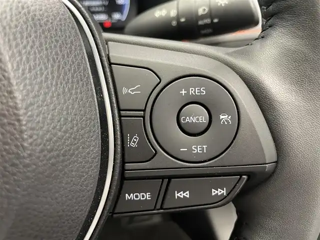 トヨタ ＲＡＶ４ アドベンチャー 鹿児島県 2023(令5)年 0.7万km アーバンカーキ ワンオーナー　/禁煙車　/純正ディスプレイオーディオ/フルセグTV　/トヨタセーフティセンス　/追従型クルーズコントロール　/バックカメラ　/前後コーナーセンサー/運転席メモリー付きパワーシート/前席シートヒーター　/前席ベンチレーション　/前後コーナーセンサー　/ＬＥＤヘッドライト/オートライト/オートマチックハイビーム/ETC/純正フロアマット