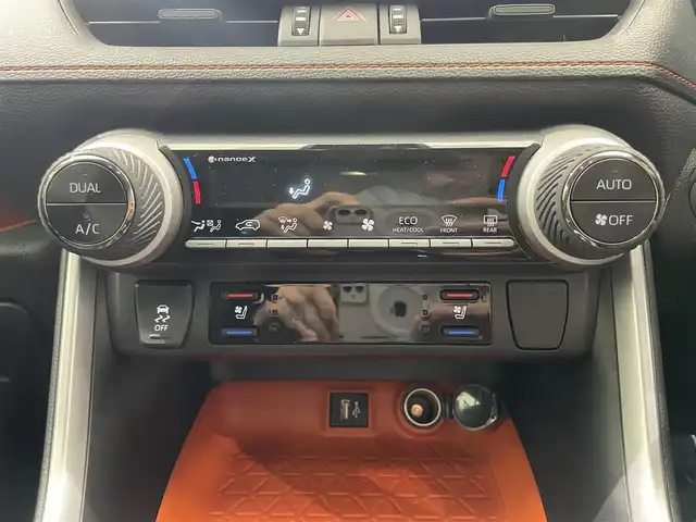 トヨタ ＲＡＶ４ アドベンチャー 鹿児島県 2023(令5)年 0.7万km アーバンカーキ ワンオーナー　/禁煙車　/純正ディスプレイオーディオ/フルセグTV　/トヨタセーフティセンス　/追従型クルーズコントロール　/バックカメラ　/前後コーナーセンサー/運転席メモリー付きパワーシート/前席シートヒーター　/前席ベンチレーション　/前後コーナーセンサー　/ＬＥＤヘッドライト/オートライト/オートマチックハイビーム/ETC/純正フロアマット