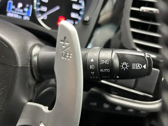 三菱 アウトランダー ＰＨＥＶ G 鹿児島県 2018(平30)年 5.9万km ルビーブラックP 社外７インチＳＤナビ【ＣＮ－ＲＥ０４ＷＤ】　/全方位カメラ　/電動パーキングブレーキ　/オートブレーキホールド　/革巻きステアリング　/パドルシフト　/ステアリングヒーター　/オールオートウィンドウ　/ＥＴＣ/ドアバイザー