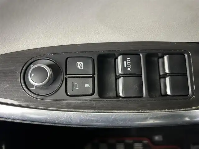 マツダ ＣＸ－５ 25S Lパッケージ 鹿児島県 2015(平27)年 3.7万km クリスタルホワイトパールマイカ BOSEプレミアムサウンド/ブラインドスポットモニタリング/全車速追従機能付マツダレーダークルーズコントロール/アドバンストスマートシティブレーキサポート/AT誤発進抑制制御［前進時/後退時］/アダプティブLEDヘッドライト/レーンキープアシストシステム/交通標識認識システム/純正SDナビ/（CD/DVD/フルセグ/Bluetooth/AUX）/ETC/革巻きステアリング/ステアリングリモコン/前席パワーシート/前席シートヒーター/運転席シートメモリ/前後クリアランスソナー/純正LEDヘッドライト/フロントフォグランプ/オートライト/電動パーキングブレーキ/トノカバー/純正フロアマット/純正19インチアルミ/純正ドアバイザー
