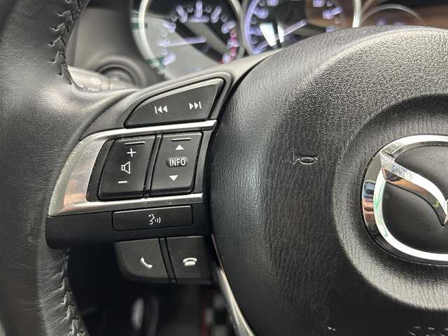 マツダ ＣＸ－５ 25S Lパッケージ 鹿児島県 2015(平27)年 3.7万km クリスタルホワイトパールマイカ BOSEプレミアムサウンド/ブラインドスポットモニタリング/全車速追従機能付マツダレーダークルーズコントロール/アドバンストスマートシティブレーキサポート/AT誤発進抑制制御［前進時/後退時］/アダプティブLEDヘッドライト/レーンキープアシストシステム/交通標識認識システム/純正SDナビ/（CD/DVD/フルセグ/Bluetooth/AUX）/ETC/革巻きステアリング/ステアリングリモコン/前席パワーシート/前席シートヒーター/運転席シートメモリ/前後クリアランスソナー/純正LEDヘッドライト/フロントフォグランプ/オートライト/電動パーキングブレーキ/トノカバー/純正フロアマット/純正19インチアルミ/純正ドアバイザー