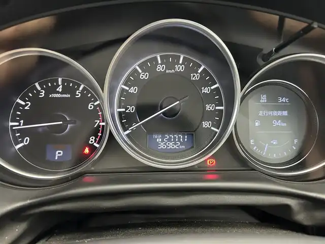 マツダ ＣＸ－５ 25S Lパッケージ 鹿児島県 2015(平27)年 3.7万km クリスタルホワイトパールマイカ BOSEプレミアムサウンド/ブラインドスポットモニタリング/全車速追従機能付マツダレーダークルーズコントロール/アドバンストスマートシティブレーキサポート/AT誤発進抑制制御［前進時/後退時］/アダプティブLEDヘッドライト/レーンキープアシストシステム/交通標識認識システム/純正SDナビ/（CD/DVD/フルセグ/Bluetooth/AUX）/ETC/革巻きステアリング/ステアリングリモコン/前席パワーシート/前席シートヒーター/運転席シートメモリ/前後クリアランスソナー/純正LEDヘッドライト/フロントフォグランプ/オートライト/電動パーキングブレーキ/トノカバー/純正フロアマット/純正19インチアルミ/純正ドアバイザー