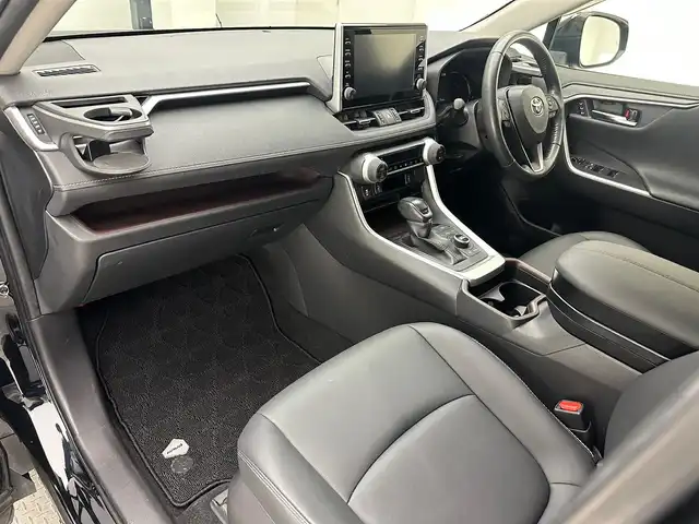 トヨタ ＲＡＶ４ G Zパッケージ 兵庫県 2021(令3)年 8.4万km アティチュードブラックマイカ 純正コネクトナビ/フルセグ BT USB/デジタルインナーミラー/パノラミックビューモニター/モデリスタエアロ/パワーバックドア/ビルトインETC2.0/レーダークルーズコントロール/プリクラッシュセーフティー/BSM/RCTA/PKSB/RSA/LTA/クリアランスソナー/ステアリングヒーター/LEDヘッドライト/フォグライト/オートライト/オートハイビーム/純正マット/ドアバイザー/スマートキー