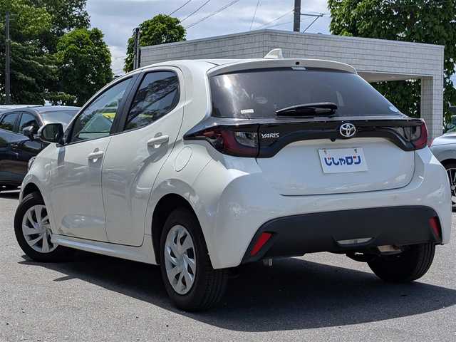 トヨタ ヤリス X 栃木県 2020(令2)年 10.3万km ホワイトパールクリスタルシャイン (株)IDOMが運営する【じしゃロン宇都宮店】の自社ローン対象車両になります。こちらは現金またはオートローンご利用時の価格です。自社ローンご希望の方は別途その旨お申付け下さい/純正ディスプレイオーディオ/AM/FM/BT/ETC/バックカメラ/前後コーナーセンサー/レーンキープアシスト/電格ミラー/ドアミラーウインカー/社外フロアマット/オートライト/オートハイビーム
