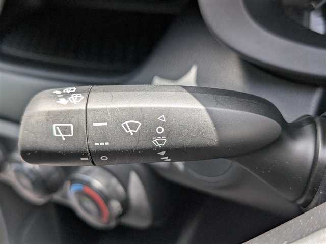 トヨタ ヤリス X 栃木県 2020(令2)年 10.3万km ホワイトパールクリスタルシャイン (株)IDOMが運営する【じしゃロン宇都宮店】の自社ローン対象車両になります。こちらは現金またはオートローンご利用時の価格です。自社ローンご希望の方は別途その旨お申付け下さい/純正ディスプレイオーディオ/AM/FM/BT/ETC/バックカメラ/前後コーナーセンサー/レーンキープアシスト/電格ミラー/ドアミラーウインカー/社外フロアマット/オートライト/オートハイビーム