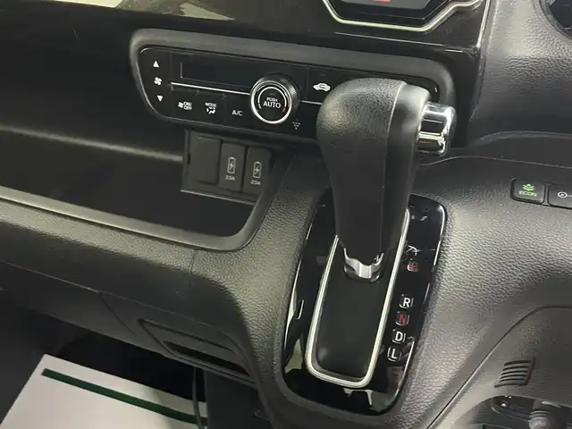 ホンダ Ｎ ＢＯＸ カスタム G L 埼玉県 2018(平30)年 6.6万km クリスタルブラックパール ８型ナビ　バックカメラ パワースライドドア　ＬＥＤヘッドライト　ＥＴＣ　ドライブレコーダー　チップアップシート　衝突被害軽減　スマートキー　ＵＳＢ端子　Ｂｌｕｅｔｏｏｔｈ　純正１４インチアルミ