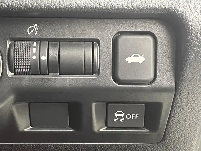 スバル ＷＲＸ ＳＴＩ STI タイプS 大阪府 2018(平30)年 5.9万km クリスタルホワイトP clarionナビ（GCV877D）/（AM/FM/BT/CD/DVD/フルセグTV）/リアビークルディテクション/フロントビューモニター/サイドビューモニター/ハイビームアシスト/前席シートヒーター/運転席パワーシート/純正フロアマット/純正19インチアルミホイール/デュアルエアコン/ETC/バックカメラ（サイド、フロント）