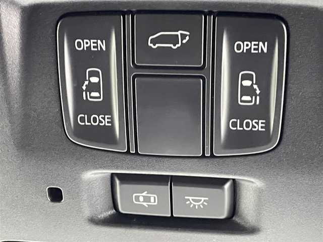 トヨタ アルファード S Cパッケージ 熊本県 2016(平28)年 5.2万km ホワイトパールクリスタルシャイン ワンオーナー　/禁煙車　/純正ナビ（ＣＤ・ＤＶＤ・フルセグ・ＢＴ・ＳＤ）/バックカメラ　/社外前方ドライブレコーダー　/純正フリップダウンモニター/両側パワースライドドア　/レーダークルーズコントロール/前後クリアランスソナー　/パワーバックドア　/前席パワーシート/ステアリングヒーター/オットマン/ハーフレザーシート/純正フロアマット/純正１８インチAW/オートライト/LEDヘッドライト/フォグライト/スマートキー/プッシュスタート/スペアキー1本/保証書/取扱説明書