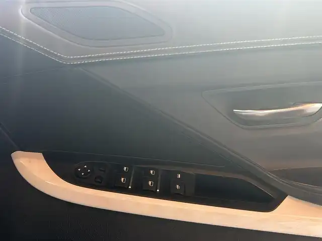 ＢＭＷ ６４０ｉ カブリオレ Mスポーツ 高知県 2016(平28)年 10.9万km アルピンホワイトⅢ 登録時走行距離　108340km/純正HDDナビ/フルセグTV/バックカメラ/アクティブクルーズコントロール/レザーシート/シートヒーター/エアシート/パワーシート/クリアランスソナー/ビルトインETC/社外ドライブレコーダー/社外レーダー/パドルシフト/オートホールド/オートライト/純正HIDライト/スマートキー/プッシュスタート/社外足回り/社外アルミホイール 20インチ/純正フロアマット/スペアキー×1【スマートキー】/新車時整備手帳（保証書）