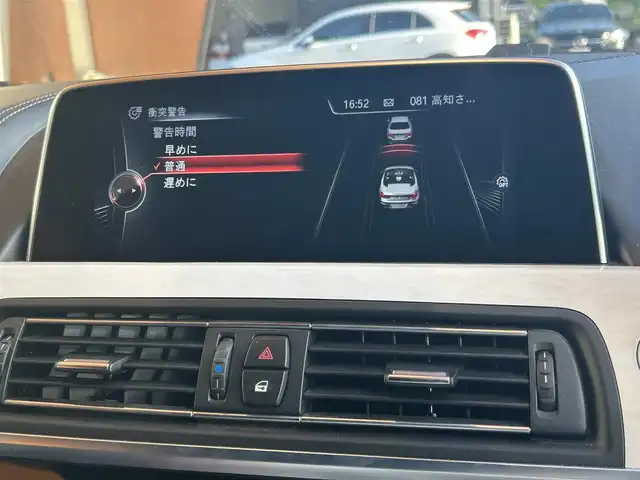 ＢＭＷ ６４０ｉ カブリオレ Mスポーツ 高知県 2016(平28)年 10.9万km アルピンホワイトⅢ 登録時走行距離　108340km/純正HDDナビ/フルセグTV/バックカメラ/アクティブクルーズコントロール/レザーシート/シートヒーター/エアシート/パワーシート/クリアランスソナー/ビルトインETC/社外ドライブレコーダー/社外レーダー/パドルシフト/オートホールド/オートライト/純正HIDライト/スマートキー/プッシュスタート/社外足回り/社外アルミホイール 20インチ/純正フロアマット/スペアキー×1【スマートキー】/新車時整備手帳（保証書）