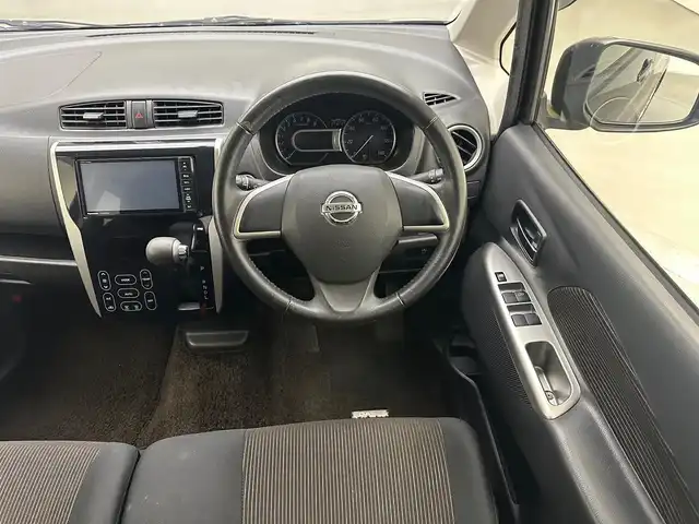 日産 デイズ ハイウェイスター Vセレ +Safty 兵庫県 2015(平27)年 7.5万km ブラック 社外SDナビ/フルセグ CD DVD BT MSV/アラウンドビューモニター/アイドリングストップ/純正14インチアルミホイール/HIDヘッドライト/フォグライト/スマートキー/スペアキー