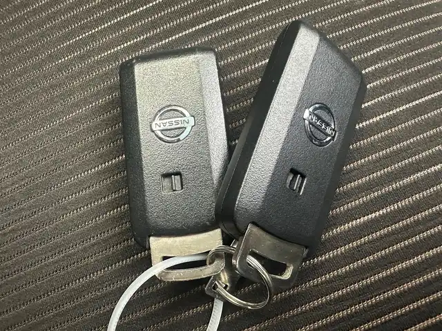 日産 デイズ ハイウェイスター Vセレ +Safty 兵庫県 2015(平27)年 7.5万km ブラック 社外SDナビ/フルセグ CD DVD BT MSV/アラウンドビューモニター/アイドリングストップ/純正14インチアルミホイール/HIDヘッドライト/フォグライト/スマートキー/スペアキー