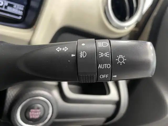 スズキ クロスビー HYBRID MZ 鹿児島県 2020(令2)年 5.6万km キャラバンアイボリーパールメタリック/ホワイト 2トーンルーフ 禁煙車　/ナビ(CD/DVD/フルセグTV/Bluetooth)　/バックカメラ　/デュアルセンサーブレーキサポート　/クルーズコントロール　/ドライブレコーダー　/ＬＥＤヘッドライト　/前席シートヒーター　/オートライト　/純正フロアマット　/ＥＴＣ　/ドアバイザー/純正アルミホイール