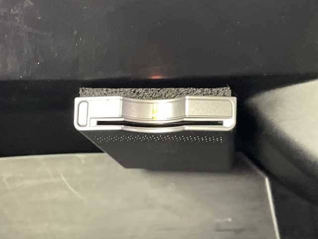 ホンダ Ｎ ＢＯＸ カスタム SSパッケージ 愛知県 2014(平26)年 7.7万km スマートブラック 純正ナビ/・AM/FM/CD/DVD/BT/USB/・ワンセグTV/・バックカメラ/衝突軽減ブレーキ/横滑り防止装置/オートライト/フォグランプ/革巻きステアリング/両側電動スライドドア/純正フロアマット/純正アルミホイール/ドアバイザー/電動格納ミラー/ウインカーミラー/プッシュススタート