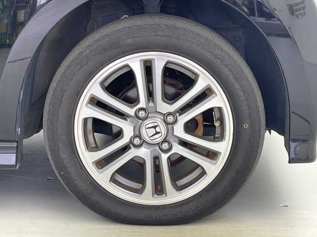 ホンダ Ｎ ＢＯＸ カスタム SSパッケージ 愛知県 2014(平26)年 7.7万km スマートブラック 純正ナビ/・AM/FM/CD/DVD/BT/USB/・ワンセグTV/・バックカメラ/衝突軽減ブレーキ/横滑り防止装置/オートライト/フォグランプ/革巻きステアリング/両側電動スライドドア/純正フロアマット/純正アルミホイール/ドアバイザー/電動格納ミラー/ウインカーミラー/プッシュススタート