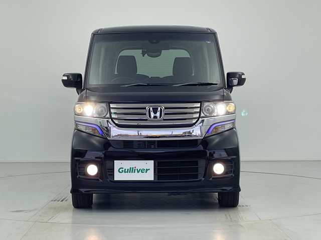 ホンダ Ｎ ＢＯＸ カスタム SSパッケージ 愛知県 2014(平26)年 7.7万km スマートブラック 純正ナビ/・AM/FM/CD/DVD/BT/USB/・ワンセグTV/・バックカメラ/衝突軽減ブレーキ/横滑り防止装置/オートライト/フォグランプ/革巻きステアリング/両側電動スライドドア/純正フロアマット/純正アルミホイール/ドアバイザー/電動格納ミラー/ウインカーミラー/プッシュススタート
