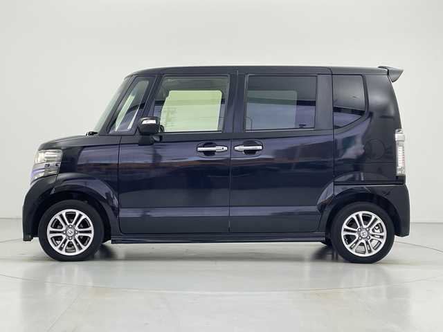 ホンダ Ｎ ＢＯＸ カスタム SSパッケージ 愛知県 2014(平26)年 7.7万km スマートブラック 純正ナビ/・AM/FM/CD/DVD/BT/USB/・ワンセグTV/・バックカメラ/衝突軽減ブレーキ/横滑り防止装置/オートライト/フォグランプ/革巻きステアリング/両側電動スライドドア/純正フロアマット/純正アルミホイール/ドアバイザー/電動格納ミラー/ウインカーミラー/プッシュススタート
