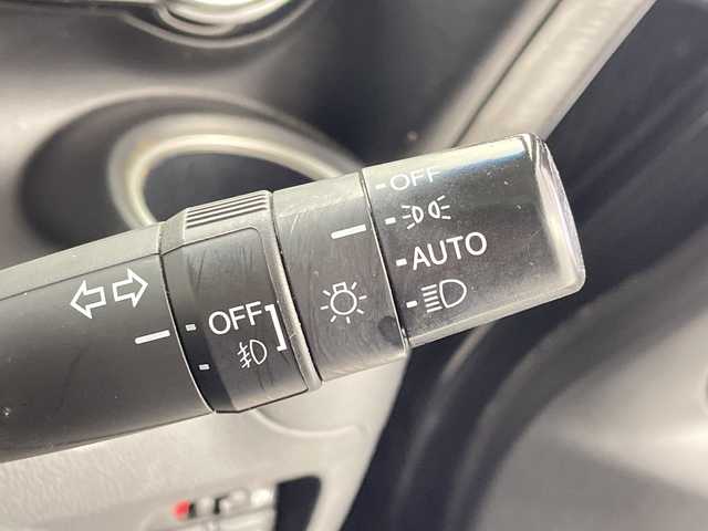 ホンダ Ｎ ＢＯＸ カスタム SSパッケージ 愛知県 2014(平26)年 7.7万km スマートブラック 純正ナビ/・AM/FM/CD/DVD/BT/USB/・ワンセグTV/・バックカメラ/衝突軽減ブレーキ/横滑り防止装置/オートライト/フォグランプ/革巻きステアリング/両側電動スライドドア/純正フロアマット/純正アルミホイール/ドアバイザー/電動格納ミラー/ウインカーミラー/プッシュススタート