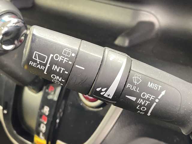 ホンダ Ｎ ＢＯＸ カスタム SSパッケージ 愛知県 2014(平26)年 7.7万km スマートブラック 純正ナビ/・AM/FM/CD/DVD/BT/USB/・ワンセグTV/・バックカメラ/衝突軽減ブレーキ/横滑り防止装置/オートライト/フォグランプ/革巻きステアリング/両側電動スライドドア/純正フロアマット/純正アルミホイール/ドアバイザー/電動格納ミラー/ウインカーミラー/プッシュススタート