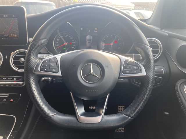 メルセデス・ベンツ ＧＬＣ２００ クーペスポーツ 大分県 2018(平30)年 5.9万km 白 ハーフレザーシート/全方位カメラ/純正19インチアルミホイール/純正ナビ/フルセグTV/Bluetooth/DVD/純正フロアマット/純正LEDヘッドライト/オートライト/ETC/レーンキープアシスト/横滑り防止装置/電動リアゲート
