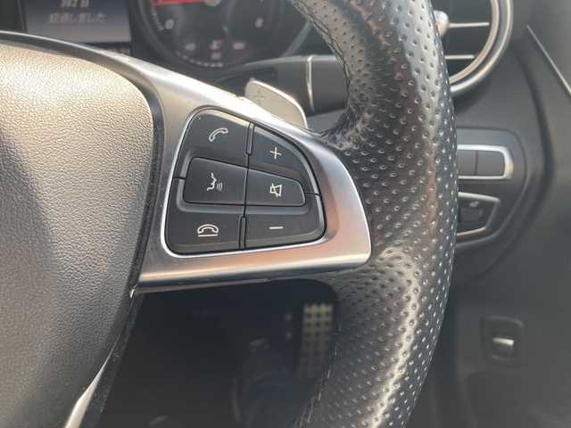 メルセデス・ベンツ ＧＬＣ２００ クーペスポーツ 大分県 2018(平30)年 5.9万km 白 ハーフレザーシート/全方位カメラ/純正19インチアルミホイール/純正ナビ/フルセグTV/Bluetooth/DVD/純正フロアマット/純正LEDヘッドライト/オートライト/ETC/レーンキープアシスト/横滑り防止装置/電動リアゲート