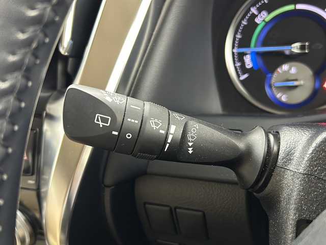 トヨタ アルファードハイブリット X 岐阜県 2016(平28)年 6.8万km ブラック 純正ナビ/　(AM/FM/CD/DVD/Bluetooth/フルセグTV)/純正フリップダウンモニター/マルチビューモニター/JBLプレミアムサウンド/レーダークルーズコントロール/コーナーセンサー/両側パワースライドドア/LEDヘッドライト/電動パーキングブレーキ/スペアキー/純正アルミホイール/純正フロアマット/純正ドアバイザー
